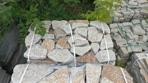 Гранитный плитняк галтованный для парковки купить в Нижневартовске