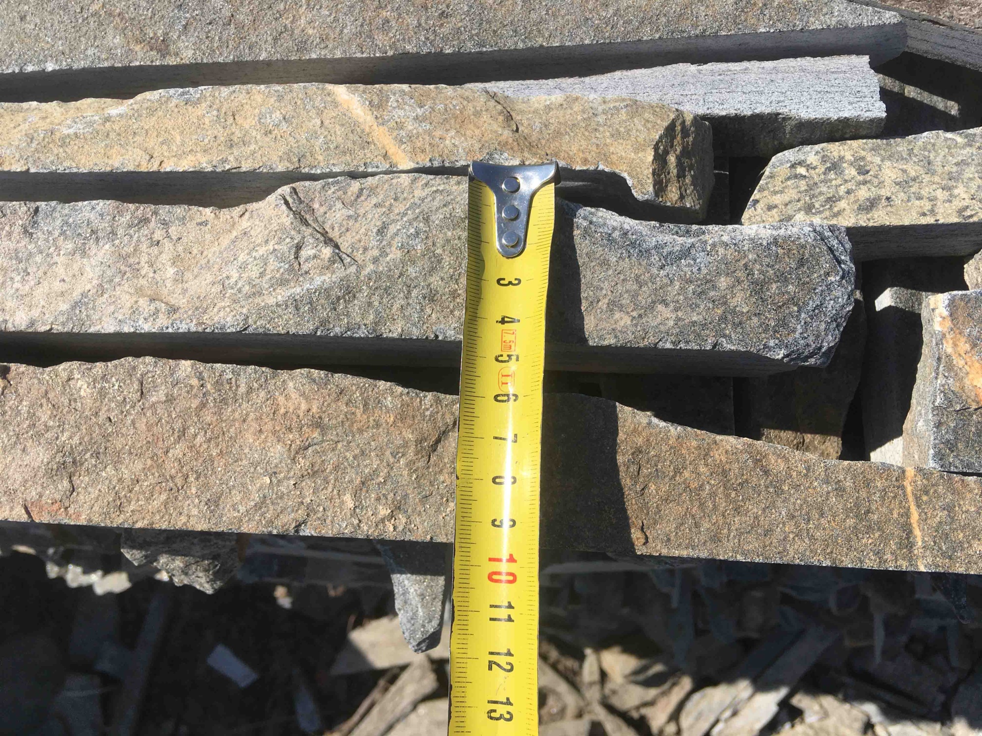 Горбушка златолит мультиколор для облицовки купить в Нижневартовске