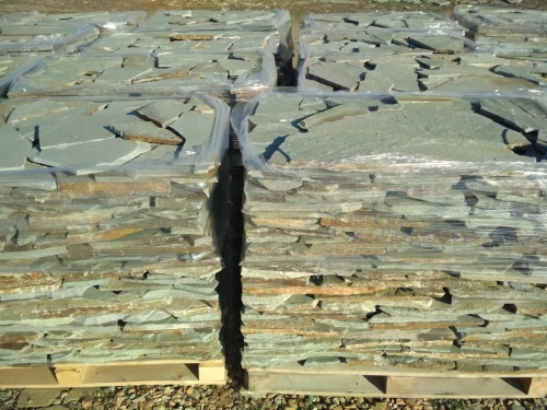 Плитняк златолит зелёный для цоколя, отмостки купить в Нижневартовске