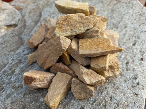 Златолит жёлтый декоративная каменная крошка купить в Нижневартовске