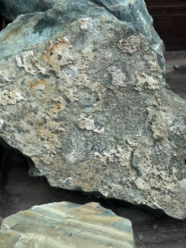 Ландшафтные глыбы зелёные 200-500 килограмм купить в Нижневартовске