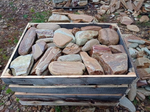 Златолит жёлтый, жёлто-зелёный глыбки и валуны для ланшафтного дизайна купить в Нижневартовске